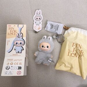 🩶POP MART THE MONSTERS C -Pin for Love Servies Vinyl Plush Pendant